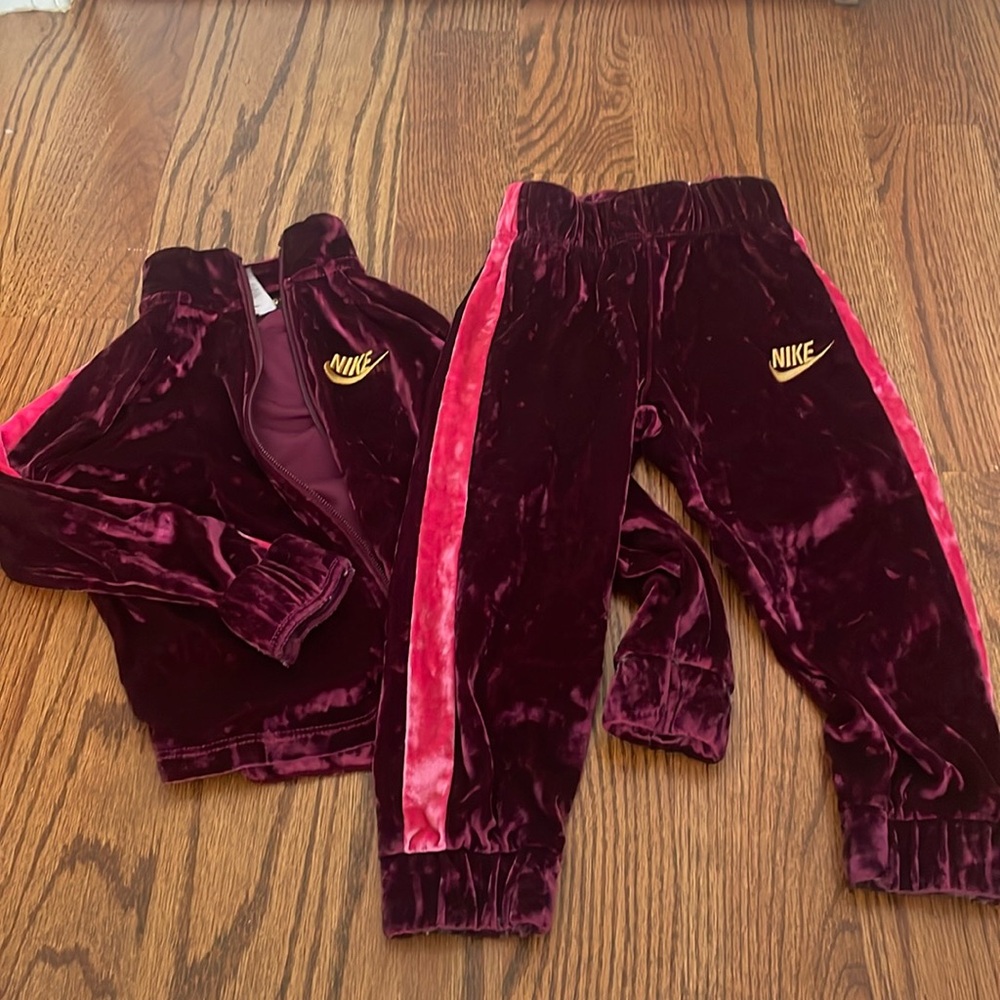 Nike dark pink/burgundy velour set